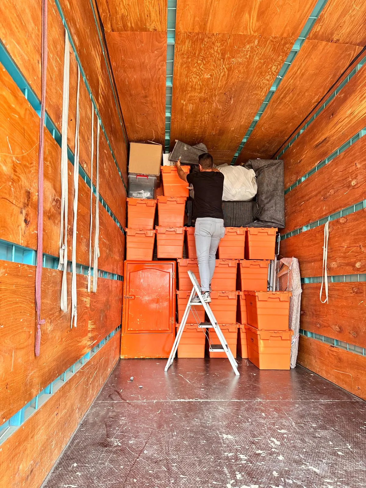 Hüneroğlu Nakliyat - Hüneroğlu Nakliyat